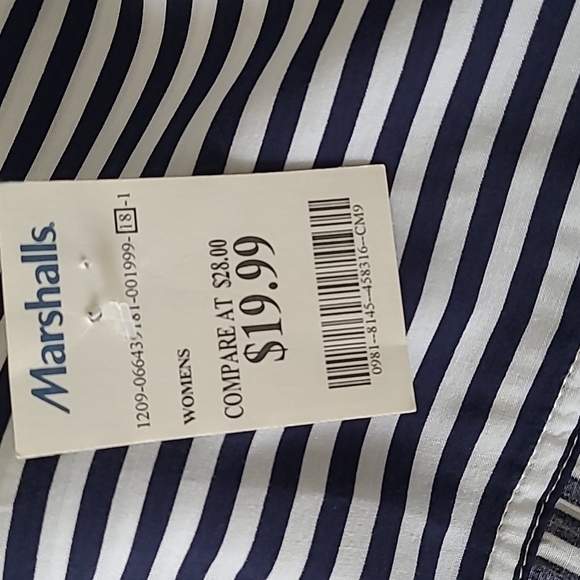 Black & White striped blouse - Picture 7 of 8